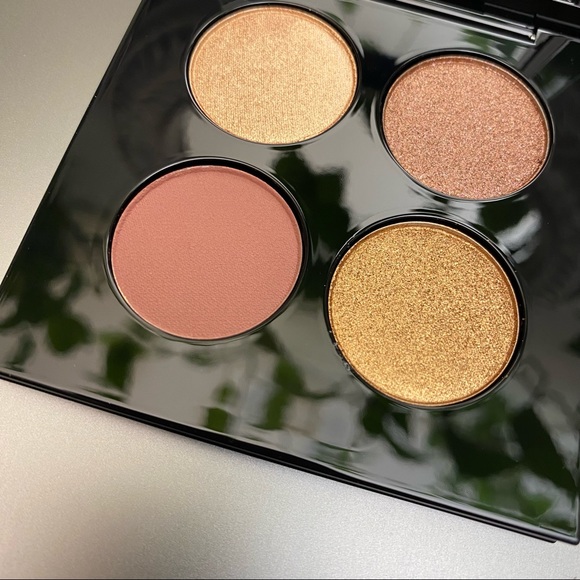 PAT McGRATH LABS Celestial Odyssey Luxe
Ouad “Bronze Borealis” eyeshadow - Picture 7 of 12